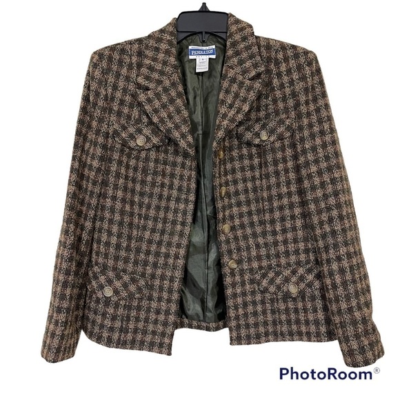 Pendleton Jackets & Blazers - Pendleton petite Women's suit Blazer Size 6 / skirt size 10 with 90 percent wool